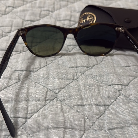 Ray-Ban Wayfarer II Sunglasses RB2125 GUC - Picture 4 of 8
